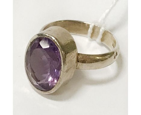 STERLING SILVER AMETHYST RING
