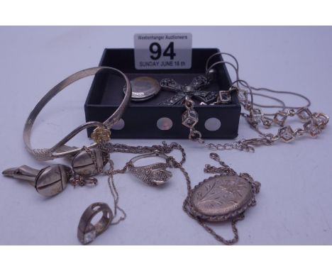 Collection of SILVER items 72 grams including cross, rings and chains 