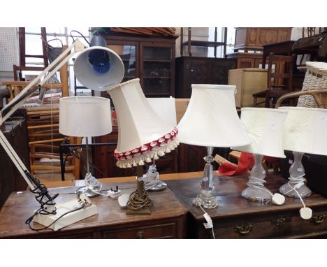 A COLLECTION OF TABLE LAMPS in glass and other materials, with an Anglepoise-type desk lamp