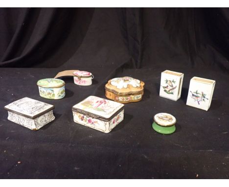 A SMALL COLLECTION OF BOXES including enamel and ceramic examples (a lot)