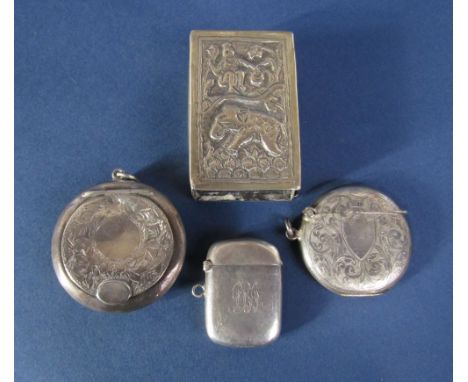 A collection of bijouterie silver items to include circular vesta case with gilt interior, further standard plain vesta case,