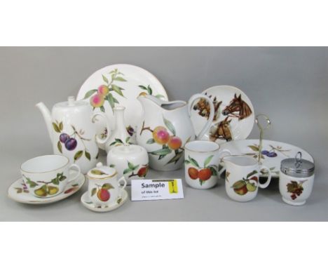 Two boxed sets of Royal Worcester Evesham pattern coffee cups and saucers, a further quantity of matching teawares, coffee wa