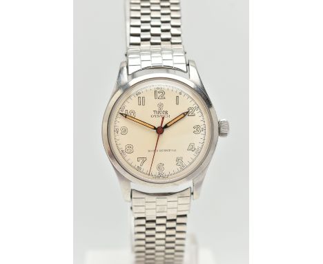 A GENTS 'TUDOR OYSTER' WRISTWATCH, manual wind, round silvered dial signed 'Tudor Oyster, Shock Resisting', Arabic numerals, 