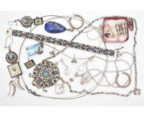 ASSORTED WHITE METAL JEWELLERY, to include an articulated bracelet set with blue cabochon stones, fitted with an integrated b