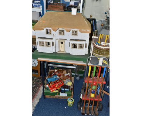 A QUANTITY OF VINTAGE CHILDRENS TOYS ETC, to include a 1930s Triang Princess Elizabeth dolls house in the form of a thatched 