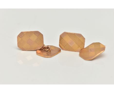 A PAIR OF 9CT GOLD CUFFLINKS, rectangular cufflinks with engine turned pattern, chain linked, hallmarked 9ct Birmingham, appr