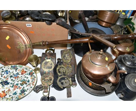 A BOX AND LOOSE METAL WARES, to include a brass jam kettle, a metal cooking pot, brass and copper kettles, a nineteenth centu