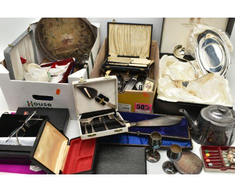 A SELECTION OF MAINLY SILVER PLATED WARE AND A PAIR OF JAEGER GLASSES IN A PAUL SMITH BOX, to include a cased Arthur Price gr