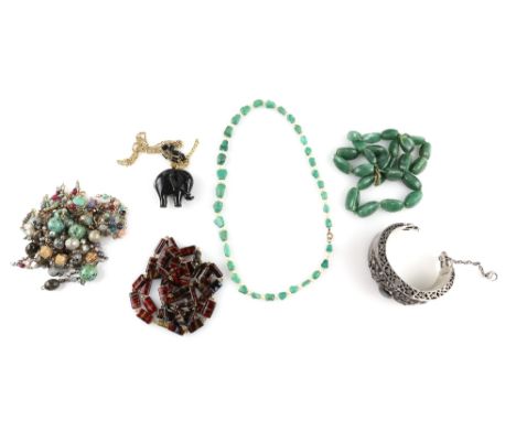 Group of jewellery including, a turquoise and cultured pearl necklace, another of aventurine quartz, silver and onyx bangle a