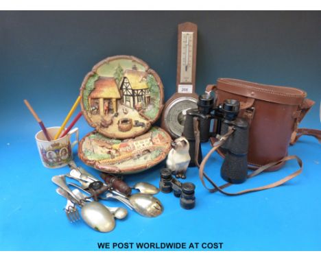 A cased pair of West German 10 x 50 binoculars together with a pair of opera glasses, Beswick cat, small banjo barometer, cor