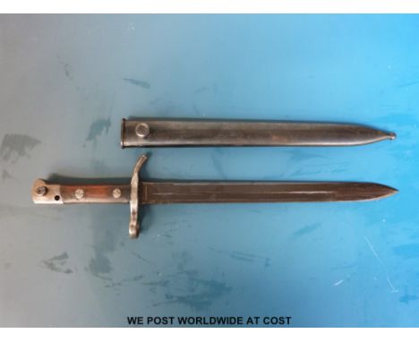 A Finnish model 1928 bayonet for Mosin - Nagant, in scabbard, 30cm blade 