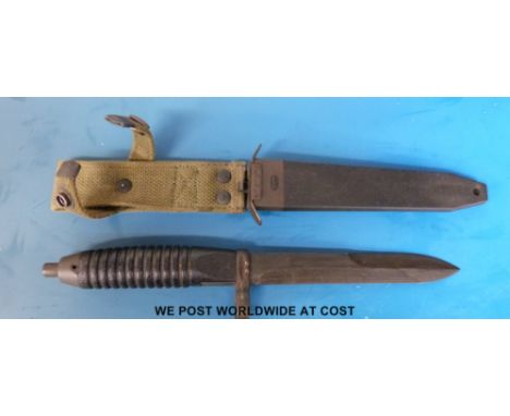 A German knife bayonet for G3 rifle, 16.2cm blade with scabbard