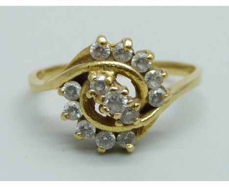 An 18ct gold and cubic zirconia ring, 2.8g, J/K 