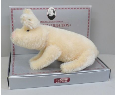 A Steiff Museum Collection pig, box a/f 
