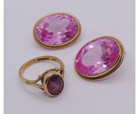 9ct amethyst ring, size O, and a pair of 9ct pink topaz earrings (af - one earring lacking post), 16.1g total (3) 