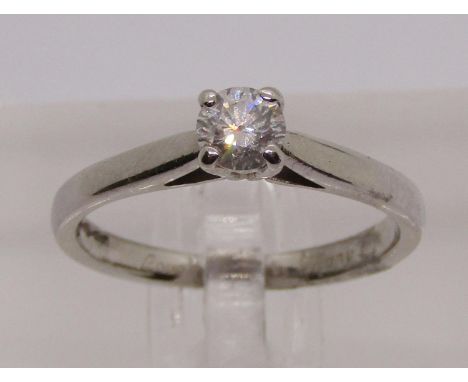 950 platinum diamond solitaire ring, 0.25ct approx, size M, 3.7g 