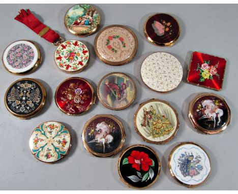 A collection of seventeen vintage compact mainly Stratton classical floral and other themes, a few boxes and pouches 
