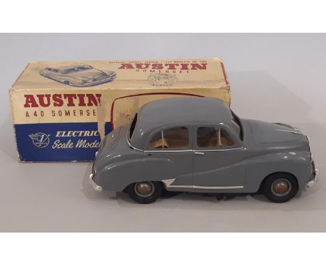 Austiin Somerset model car by Victory Industries, 1:18 scale and battery operated with 'Mighty Midget' electric motor,  in gr