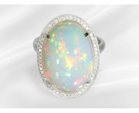 Ring: hochwertiger, neuwertiger Opal-Brillantring von sehr feiner Qualität: Ca.Ø17mm, RG54, ca. 7,1g, Ringkopf ca. 23 x 17mm,