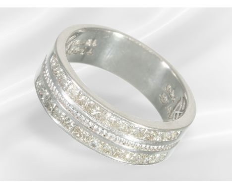 Ring: interessant gearbeiteter Diamantring mit 24 Prinzess-Diamanten, ca. 1,2ct: Ca. Ø 16,5mm, RG 52, ca. 6,5mm breit, ca. 5,
