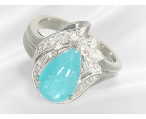 Ring: Neuwertiger, schwerer Goldschmiedering aus Platin, seltener Paraiba-Turmalin und Diamanten: Ca. Ø 16,5mm, RG 52, ca. 9,