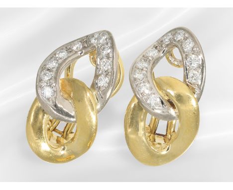 Ohrschmuck: ausgefallene Designer Ohrstecker mit Brillanten, 0,16ct: Ca. 18 x 10mm, ca. 6,7g, 18K Gold, Bicolor, rückseitig O