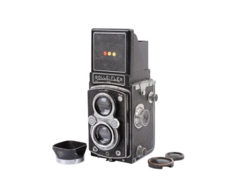 A Rolleiflex Automat 6 x 6 Medium Format TLR camera. Serial number 607813. With a Carl Zeiss 7.5cm f3.5 Tessar taking lens, l