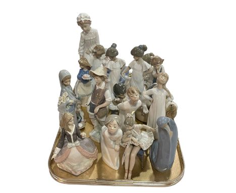Collection of eight Lladro figures and twelve Nao figures (20).