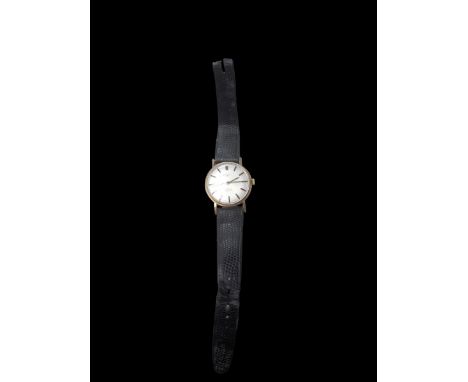 Rotary gentleman's 9ct gold manual wind presentation wristwatch, hallmarked, on black leather strapCondition Report:Back case