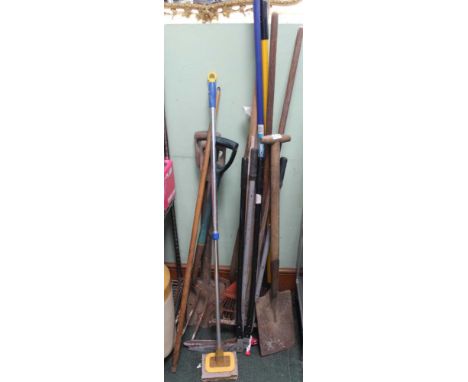 A SELECTION OF GARDENING TOOLS VARIOUS, the majority wooden shafted 