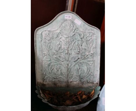 A PAINTED METAL GARDEN WALL HANGING PLANTER 