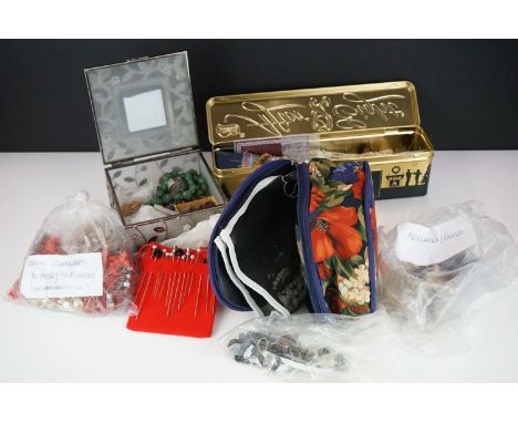 A collection of contemporary and vintage costume jewellery. 