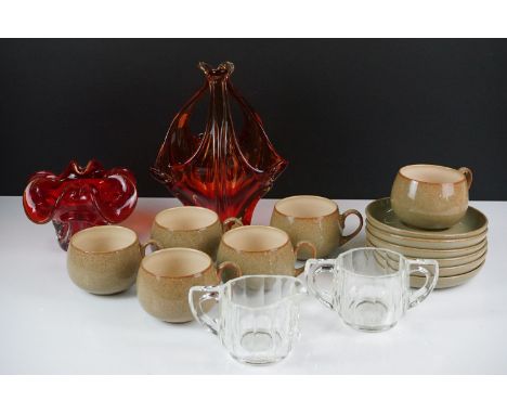 Denby Coloroll mottled green glaze set of 6 teacups &amp; saucers, together with 2 pieces of Murano glass (a red lobed vase a