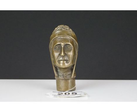 Walking stick handle in the form of an ancient man 