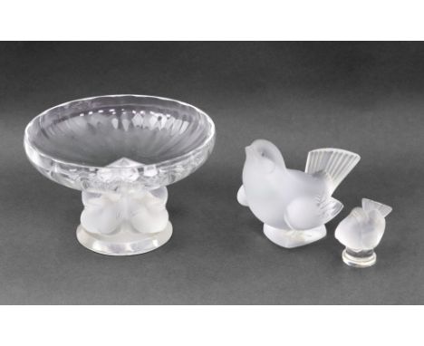 Lalique France - Nogent, a modern crystal bowl, the lobed circular dish, on pillar modelled with four birds and a circular ba