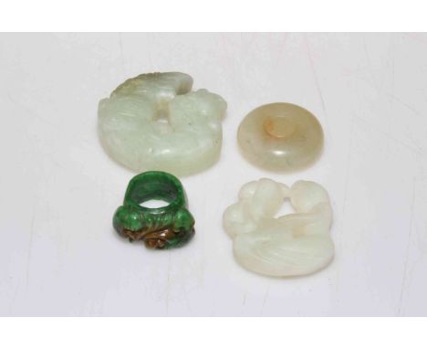 Three small pieces of Chinese jade and jadeite ring (4).