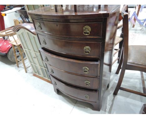 An early 20th Century mahogany bow front chest of 5 drawers, of small proportions