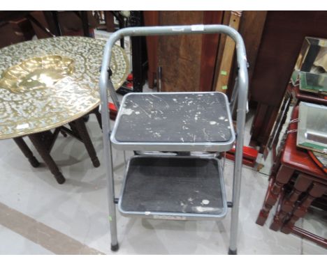 A step stool48CM TO TOP STEP, COLLAPSIBLE