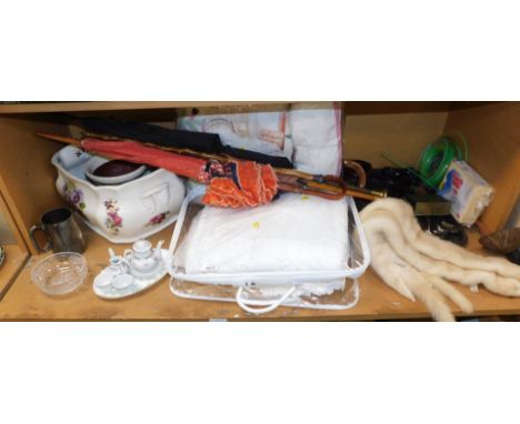 A quantity of mixed household goods, including a bag of lace, a kingsize quilt set, a floral decorated jardiniere, a miniatur