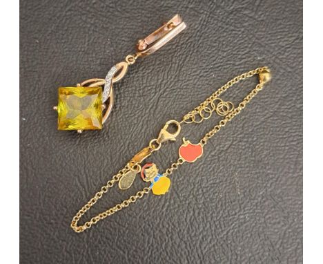 EIGHTEEN CARAT GOLD CHILD'S BRACELETwith enamel detail, 1.6 grams; together with a single gem set fourteen carat gold earring