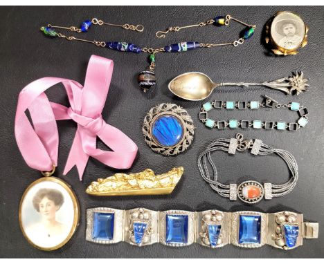 GOOD SELECTION OF VINTAGE SILVER AND OTHER JEWELLERYcomprising a blue glass set Taxco Mexican silver statement bracelet, a Ch