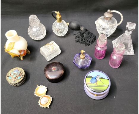 SELECTION OF SCENT BOTTLES AND OTHER DRESSING TABLE ITEMSincluding two glass atomisers, a pair of etched pink glass bottles, 