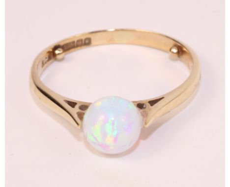 Opal single stone 9ct gold ring hallmarked   Condition Report   Click here for further images, condition, auction times & del