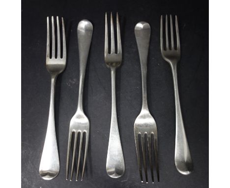 Five 19th century silver forks, to include two Georgian forks, London 1813 and 1819; two Georgian forks with indistinct hallm