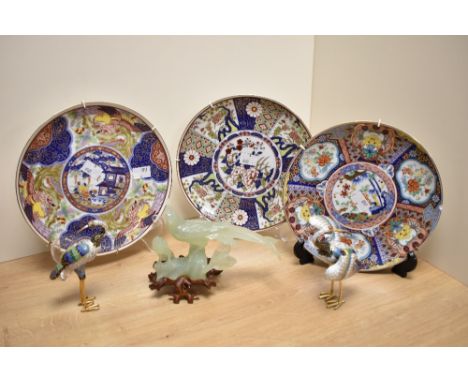Three mid-20th Century Japanese Imari Ware polychrome cabinet plates, each with a diameter of 23cm, two Chinese Cloisonne ena