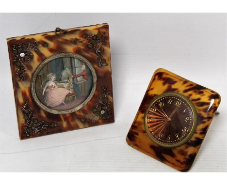 Early 20th century small dressing table clock with brown guilloche enamel dial, Arabic numerals and simulated tortoiseshell f