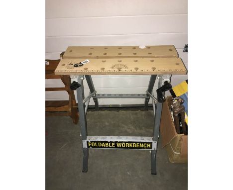 A foldable work bench