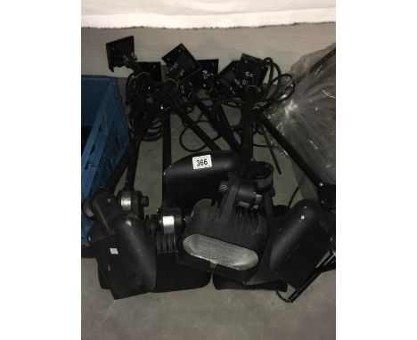 A quantity of light fittings