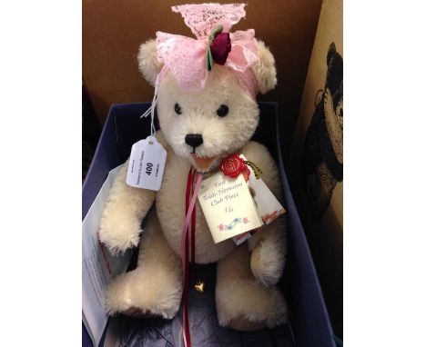 Boxed Hermann bear - First Teddy - Hermann Club Piece 'Ida' - Button to head. Excellent condition 2000
