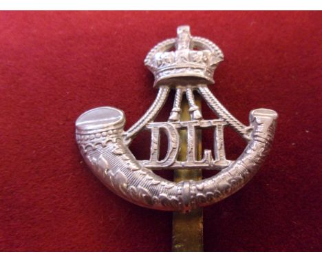 Durham Light Infantry WWI Other Ranks Cap Badge (White-metal), slider. 